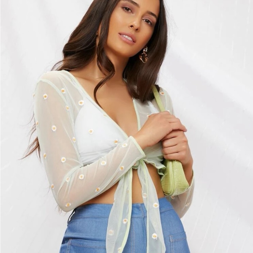 Daisy mesh cover up